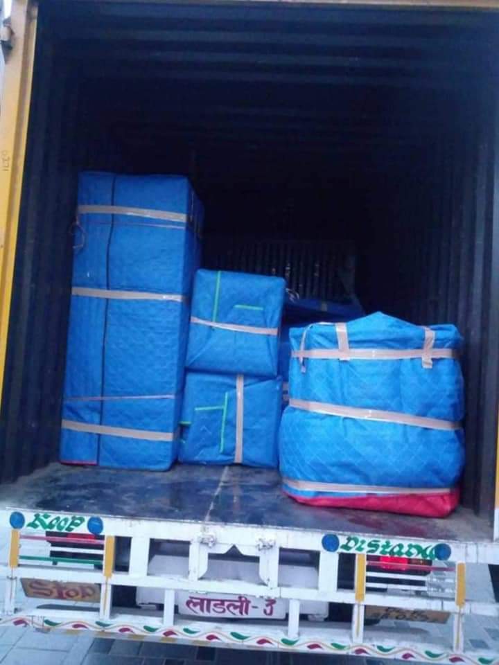 Professional Loading and Unloading Team
